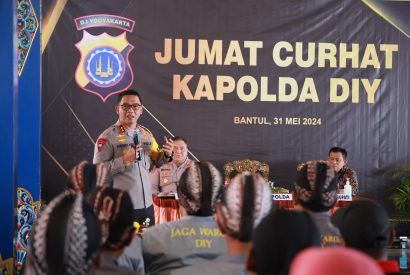 Thumbnail for Jumat Curhat, Kapolda DIY Beserta Jajaranya Sambangi Warga di Museum Suharto, Sedayu, Bantul